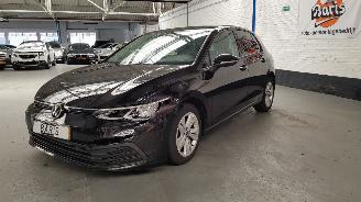 Auto incidentate Volkswagen Golf 1.0 TSI 12V  BENZ 999CC 81KW 110PK 2021/4