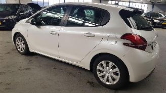 Peugeot 208 1.2 PureTech Active picture 6