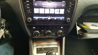 Skoda Octavia 1.0 TSI 12V COMBI 4DRS BENZ 999CC 85KW 116PK picture 11
