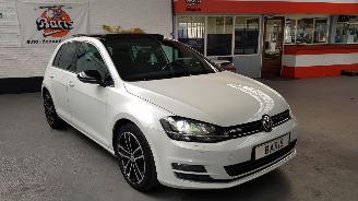 skadebil auto Volkswagen Golf 1.2 TSI BENZ AUT 77 KW 105 PK 2014/6