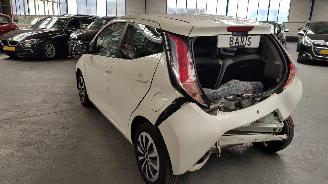 Toyota Aygo 1.0 12V VVT-i 4 DRS BENZ 998CC 51KW 69PK picture 6
