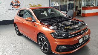 Vaurioauto  passenger cars Volkswagen Polo 1.0 TSI 12V AUT BLUEMOTION 4DRS BENZ 999CC 85KW 116PK 2019/3