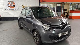 Unfallwagen Renault Twingo 1.0 SCE 12V 4DRS BENZ 999CC 52KW 71PK 2016/6