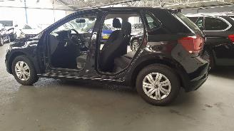 Volkswagen Polo 1.0 MPI 12V 4DRS BENZ 999CC 59KW 80PK picture 6