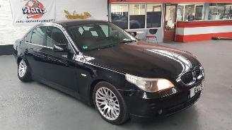 krockskadad bil auto BMW 5-serie 525i 24V AUT SEDAN 4 DRS BENZ 2.495CC 141KW 192PK 2004/7