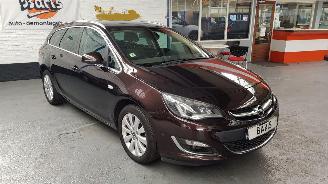 skadebil auto Opel Astra 2.0 CDTI 16V AUT COMBI  DSL 1.956CC 121KW 165PK 2014/5