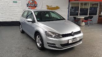 Coche accidentado Volkswagen Golf 1.2 TSI 16V  BENZ 1.197CC 77KW 105PK 2013/6