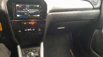 Suzuki Vitara 1.6 16V VVT SUV  BENZ 1.586CC 88KW 120PK picture 9