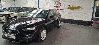 skadebil auto Seat Leon Leon Sportstourer 2.0 TDI Style Business Intense 2022/2