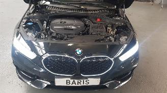 krockskadad bil auto BMW 1-serie 118i 1.5 TWINPOWER 12V AUT  BENZ 1.499CC 100KW 136PK 2022/6