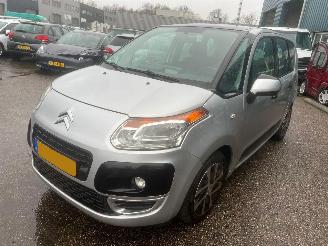 skadebil auto Citroën C3 Picasso 1.4 VTi Seduction BJ 2010 127054 KM 2010/6