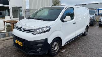 Schade bestelwagen Citroën Jumpy 1.6 BlueHDI automaat 95 Comfort M S&S 2018/4