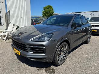 krockskadad bil auto Porsche Cayenne 3.0 2019/1