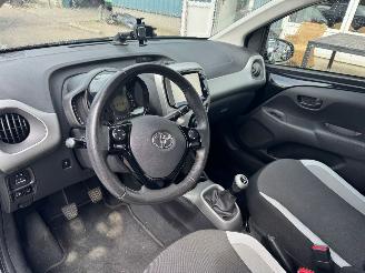 Toyota Aygo 1.0 VVT-i x-play BJ 2015 222.496 KM picture 9