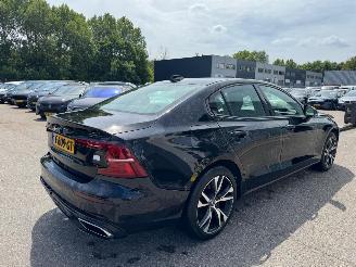 Schadeauto Volvo S-60 2.0 Recharge T6 AWD Core AUTOMAAT 2023/6