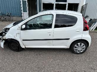 Peugeot 107 1.0 Access picture 4