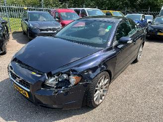 damaged passenger cars Volvo C-70 Volvo C70 Convertible 2.4i Kinetic 2007/6