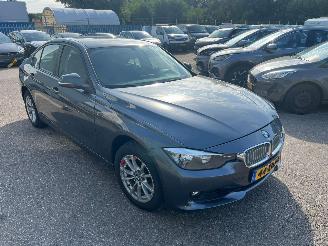 Coche accidentado BMW 3-serie 320i AUTOMAAT Executive BJ 2012 327.962 KM 2012/5