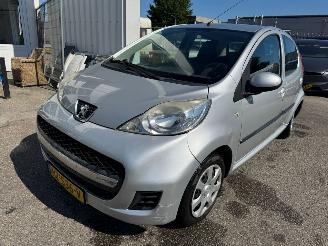 Schadeauto Peugeot 107 Peugeot 107 1.0-12V Urban Move 2011/3