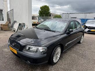 Schadeauto Volvo S-60 2.4 Bi-Fuel BJ 2004 200.144 KM 2004/3