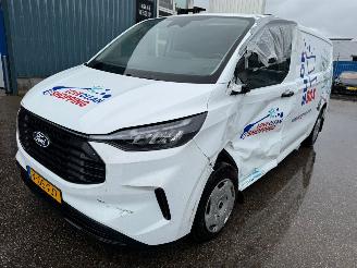 skadebil bedrijf Ford Transit Custom 300 2.0 TDCI L2H1 Trend 2024/8