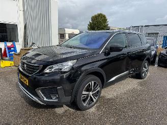 Unfallwagen Peugeot 5008 1.2 AUTOMAAT PureTech Allure BJ 2017 194.700 KM 2017/10