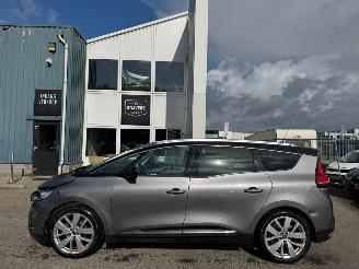 krockskadad bil auto Renault Scenic 1.3 AUTOMAAT TCe Intens BJ 2019 82.036 KM 2019/3