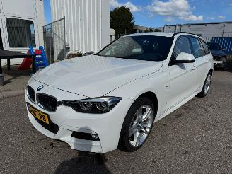 Damaged car BMW 3-serie Touring 318i AUTOMAAT  M Sport Corporate Lease BJ 2019 73.902 KM 2019/11