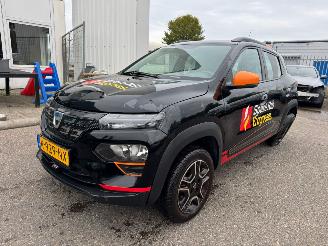 skadebil auto Dacia Spring Comfort Plus 27 kWh AUTOMAAT 2022/11