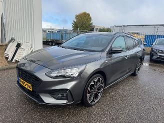 uszkodzony samochody osobowe Ford Focus Wagon 1.5 EcoBoost ST Line Business AUTOMAAT 2020/1
