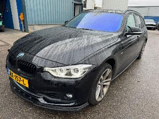 Coche accidentado BMW 3-serie Touring 320i Corporate Lease High Executive AUTOMAAT 2017/12