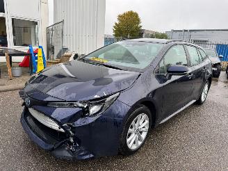 Damaged car Toyota Corolla Touring Sports Hybrid 140 Active AUTOMAAT 2023/9