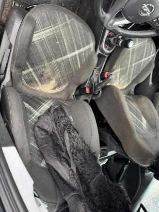 Opel Corsa-E 1.4 Edition picture 16