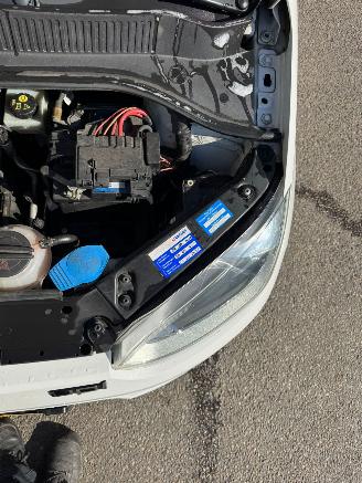 Volkswagen Up! 1.0 move up! picture 8