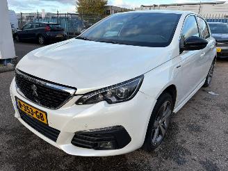 Schadeauto Peugeot 308 1.2 AUTOMAAT GT LINE PureTech Allure BJ 2018  BJ 2018 51.665 KM 2018/1