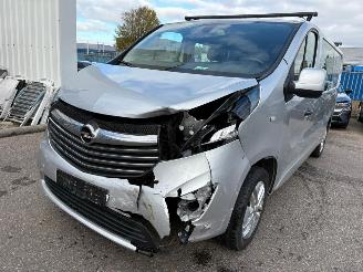 krockskadad bil bedrijf Opel Vivaro 1.6 CDTI L2H1 DC Sport EcoFlex BJ 2016 173.365 KM 2016/9