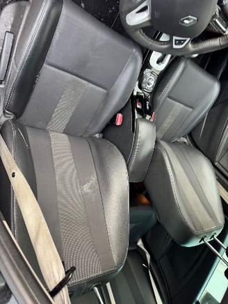 Renault Mégane Estate 1.5 AUTOMAAT dCi Bose BJ 2011 353.907 KM picture 12