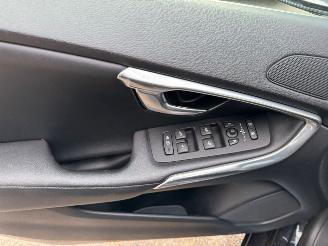 Volvo V-40 1.6 T3 Summum BJ 2012 173.882 KM picture 12