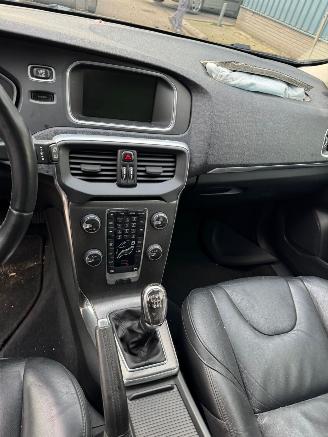 Volvo V-40 1.6 T3 Summum BJ 2012 173.882 KM picture 10