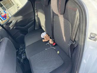 Ford Fiesta 1.0 EcoBoost Titanium picture 20