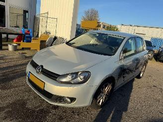 krockskadad bil auto Volkswagen Golf 1.6 TDI Comfortline BlueMotion AUTOMAAT 2010/7