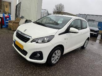 krockskadad bil auto Peugeot 108 1.0 e-VTi Active 2020/2