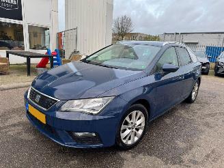krockskadad bil auto Seat Leon ST 1.0 EcoTSI Style Business Intense 2019/2
