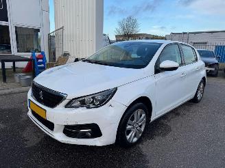 skadebil auto Peugeot 308 1.2 PureTech Blue Lease Active 2020/10