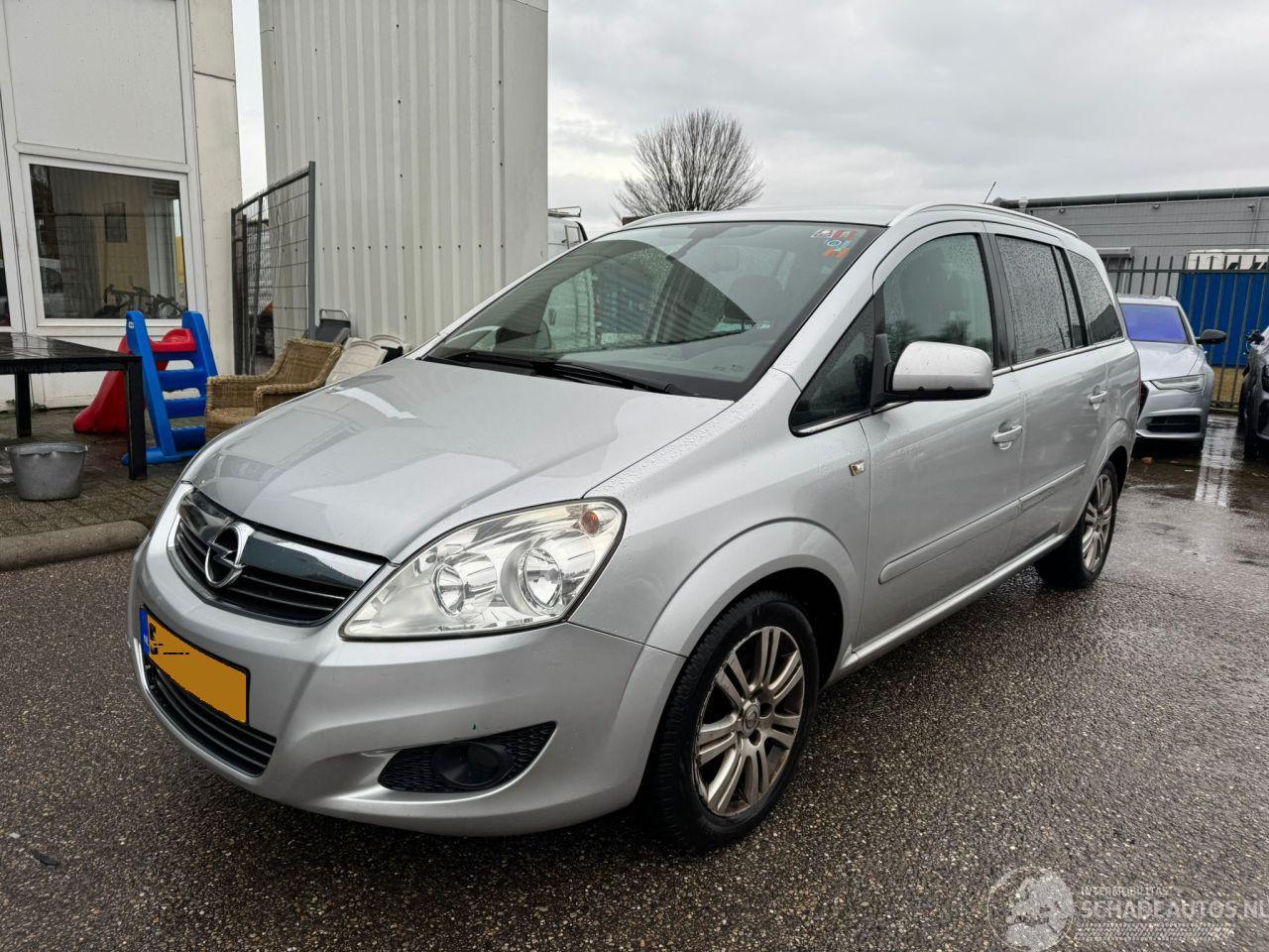 Opel Zafira 1.8 Cosmo AUTOMAAT