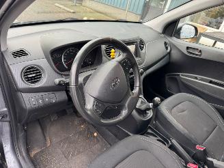 Hyundai I-10 1.0i i-Motion Go! 2016 picture 8