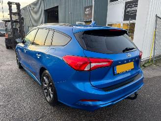 Ford Focus Wagon 1.0 EcoBoost ST Line Business picture 3