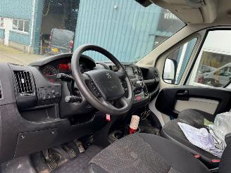 Peugeot Boxer 335 2.0 BlueHDI L3H2 Pro DC BJ 2017 237.625 KM picture 9