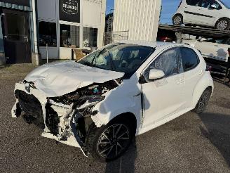 skadebil auto Toyota Yaris 1.5 Hybrid Style AUTOMAAT BJ 2020 84.767 KM 2020/5