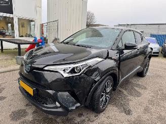 krockskadad bil auto Toyota CH-R 1.8 Hybrid Dynamic AUTOMAAT 2018/5